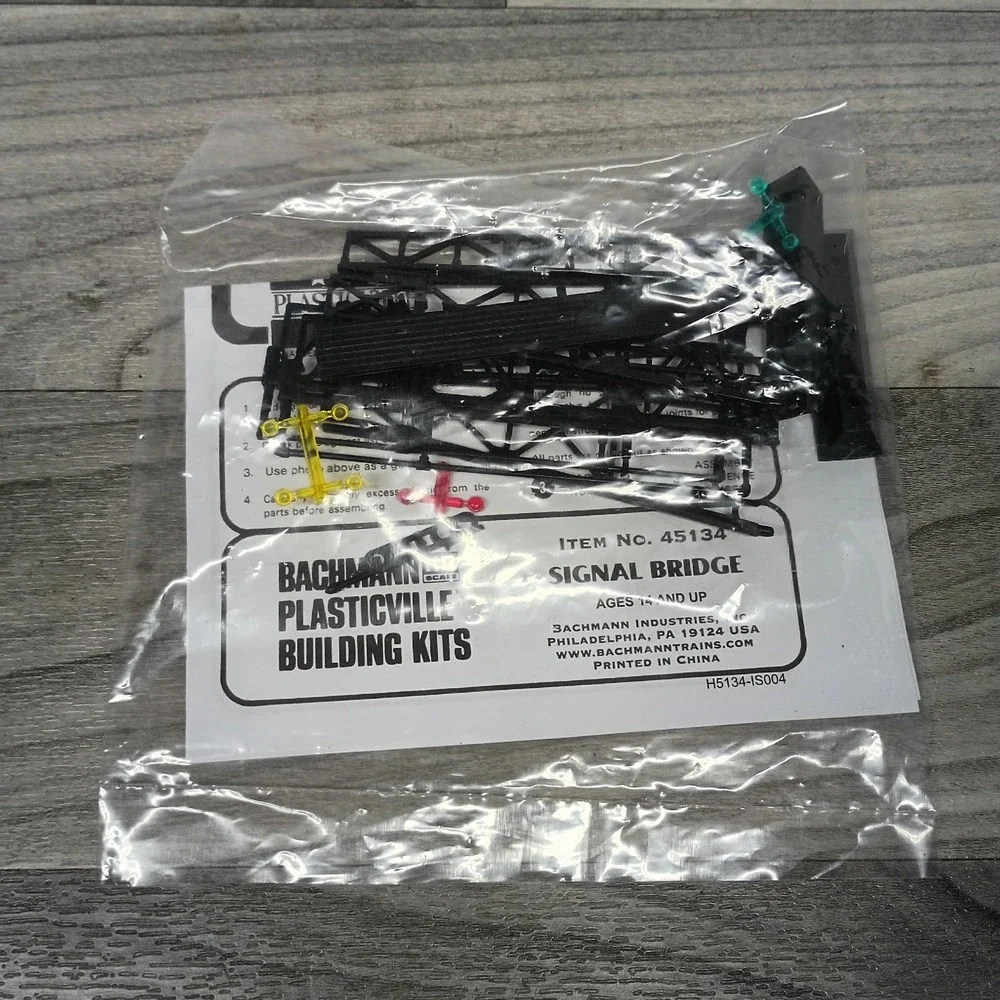 Bachmann Signal Bridge Plasticville No 45134 HO Scale Model Kit NIP